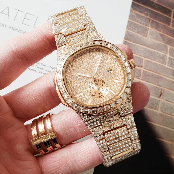 Orologi eleganti da uomo tono oro Bling Diamond Quartz Orologio da uomo da uomo Orologio da uomo in acciaio inossidabile impermeabile Orologio da donna di design Orologi da regalo per gli amanti