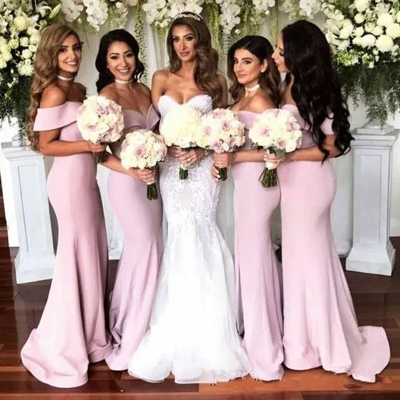 Nya sexiga brudtärna klänningar 2019 långa för bröllop sjöjungfrun av axel Backless Sweetheart Satin Front Split Plus Size Party Party Gowns