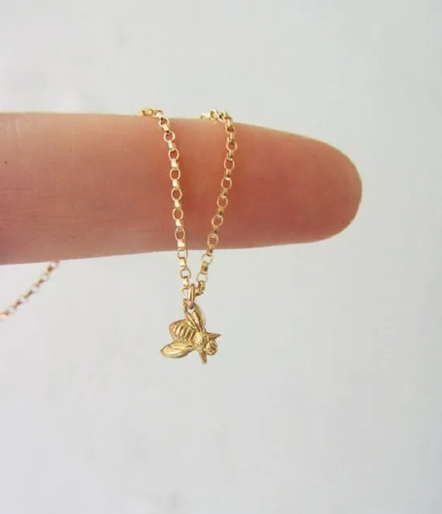 Tiny Honeybee Necklace Bumble Queen Honey Bee Wasp Necklace Cute Insect Animal Bird Bumblebee Honeycomb Beehive Necklaces Women