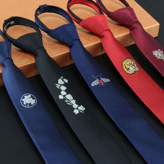 Mode Neck Slipsar för Mens Smal 5 cm Studenter Små personlighet Lazy Man Dragkedja lätt att dra slips