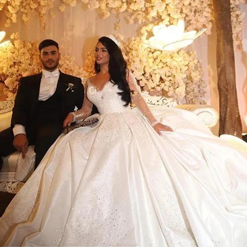 Compra Vestido De Bola De Arabe Saudí Vestidos De Novia Princesa Mangas  Largas Scoop Scoop Sequins Con Cuentas Con Cuentas De Dubai Con Cuentas Vestidos  Vestidos Novia Barato | Entrega Rápida Y