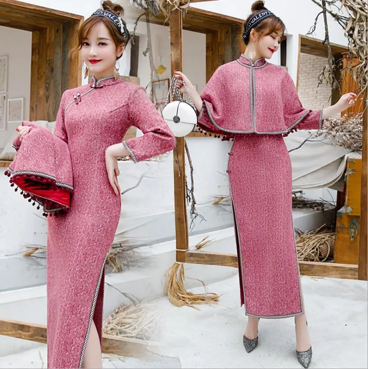 Heißer Verkauf WINTER Vintage klassische Mode Cape Stehkragen Cheongsam schlankes Wollmodifiziertes Kleid Langarm Cheongsam chinesischer Stil