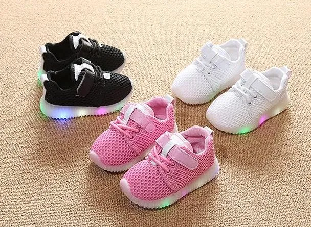 Zapatos para niños 2018 Nuevos zapatos moda para niños con luz led luminosa zapatillas de