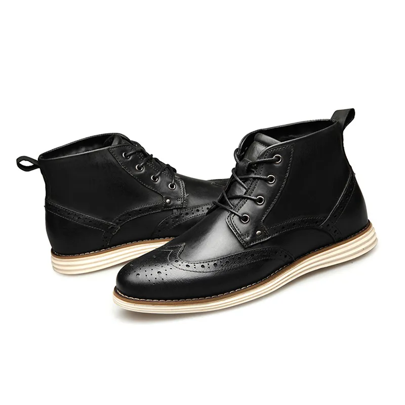 Winter Suede Men High-Top Designer Boots Lace-up Läder Australien Mens Martin Boots Espadrilles Business Bröllopskor med låda