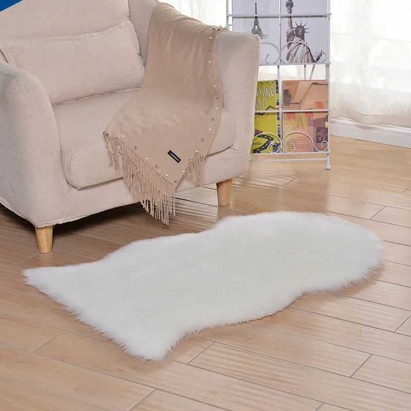 Custom-made European-style carpet minimalist winter imitation wool plush thick white home living room bay window mat floor mats
