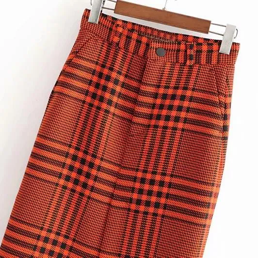 Long Plaid Skirt - Button Zipped