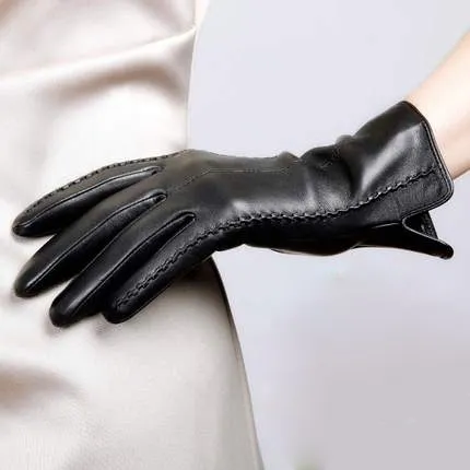 2019 new Elegant Women Leather Gloves Autumn And Winter Thermal Hot Trendy Female Glove Plus fluff