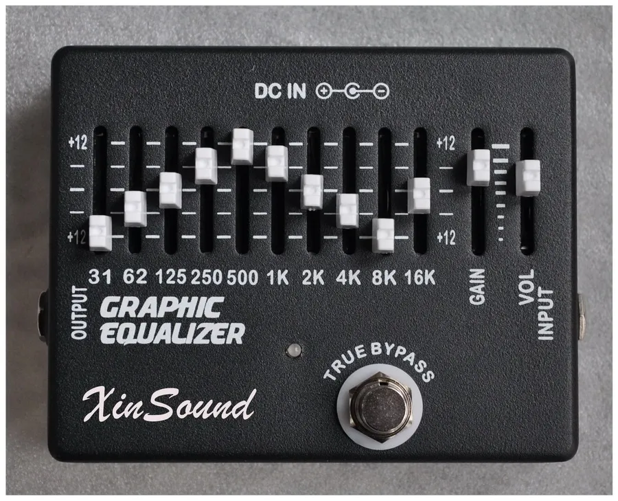 10 + 2 Bant Ekolayzer EQ Gitar Efektleri Pedal El Yapımı Grafik Ekolayzer tarafından XinSound EQ-99