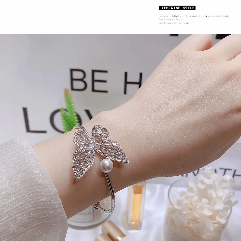 Groothandel - Verzending Populaire Sprankelende Kubieke Zirkoon Armbanden Dames Pearl Butterfly Manchet Open Bangle Girl Fashion Bracelet Instelbaar