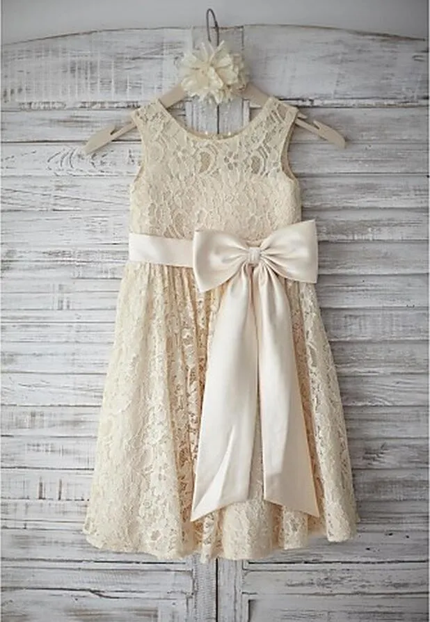 2019 Lovely Real Image Champagne Lace Flower Girl Dresses Removable Bow Sash Sleeveless Jewel Vintage Knee-length Kid's Gowns