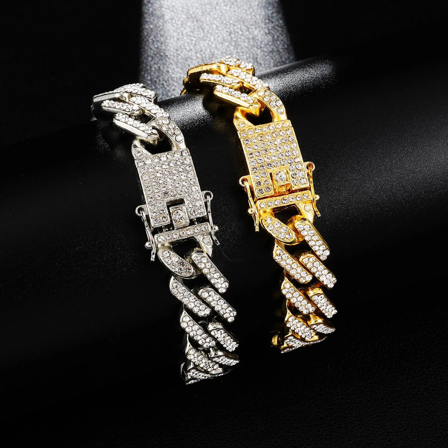 Nytt modeguldpläterat bling färgglada diamant män kvinnor hip hop svart röd blå kubansk länk kedja armband trottoarker kedjor gåva178w