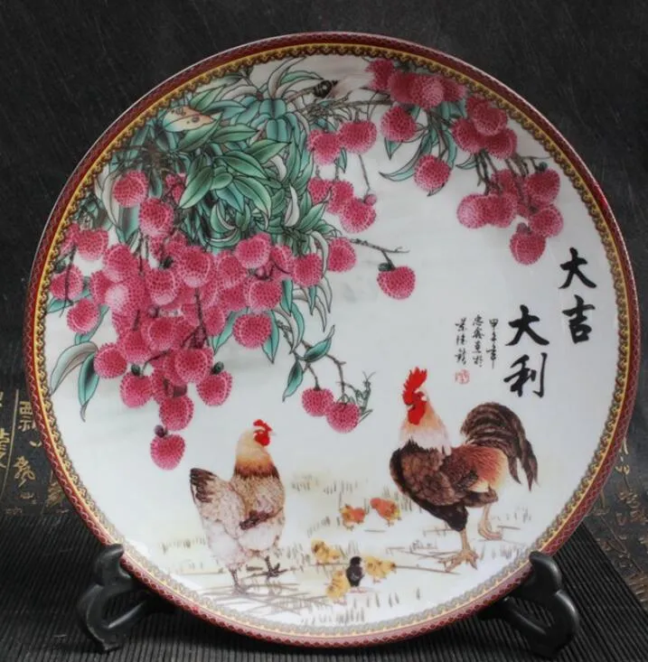 Wholesale new style big lucky rooster figure pastel hanging plate decoration sitting plate ceramic porcelain plate decorative ornaments