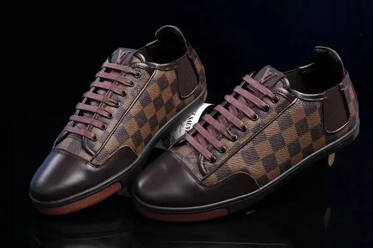 Chaussures Louis Vuitton Homme T.43,5 – Closet2Closet.Paris