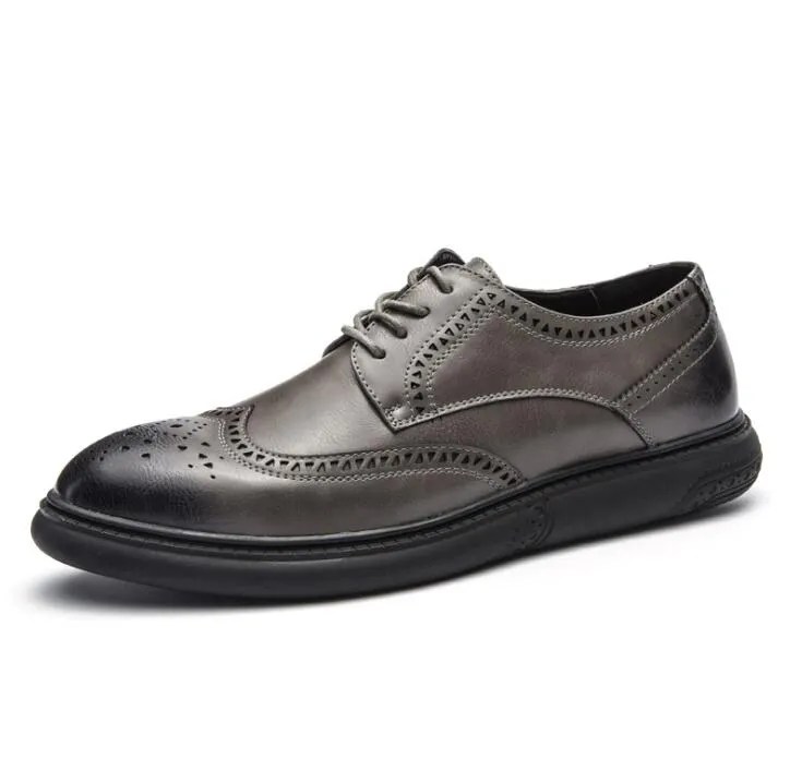 2019 Designer de luxo homens formais sapatos de couro genuíno clássico sapatos Brogue Flats Oxfords para o escritório de casamento