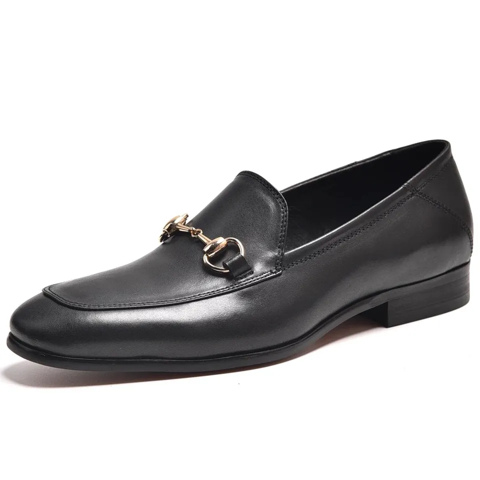 Air Slippe Men Leisure Dress Dress Designer Metal Buckle Slip-on الشهيرة Man Man Lazy Flts المتوازيون الصنادل العادية