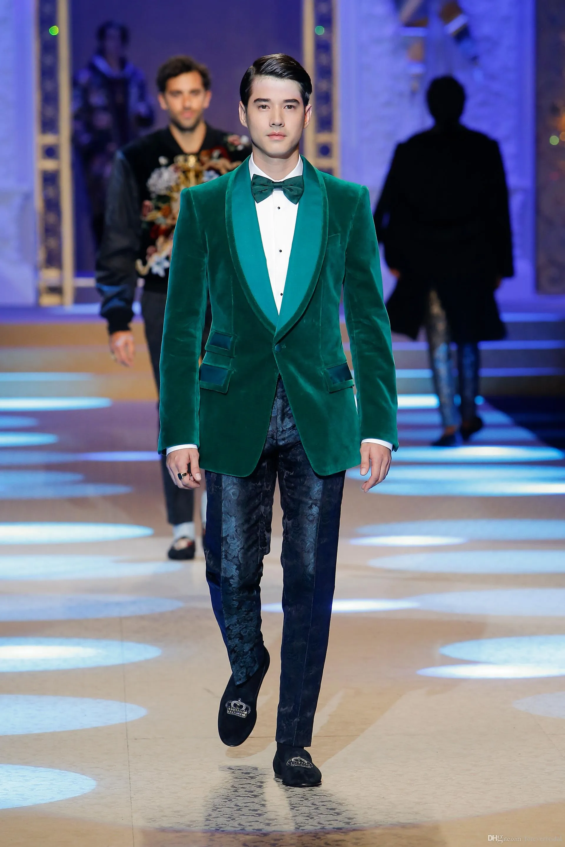 Green Velvet Groom Tuxedos Sjal Lapel Groomsman Bröllop 2 Piece Suit Fashion Men Prom Party Jacket Blazer (Jacka + Byxor + Tie) 2585