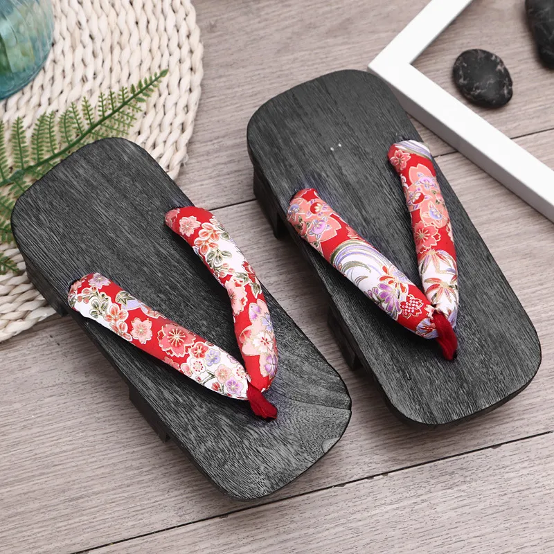 Japanese Traditonal Sandals Geta Wooden Lacquered Clogs Red Silver Cra |  Online Shop | Authentic Japan Antiques