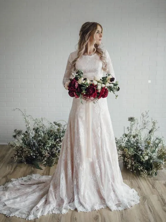 Elegant Lace A-line Modest Boho Wedding Dresses Long Sleeves Scoop Neck Lace Appliques Court Train Bridal Gowns With Buttons BC3091