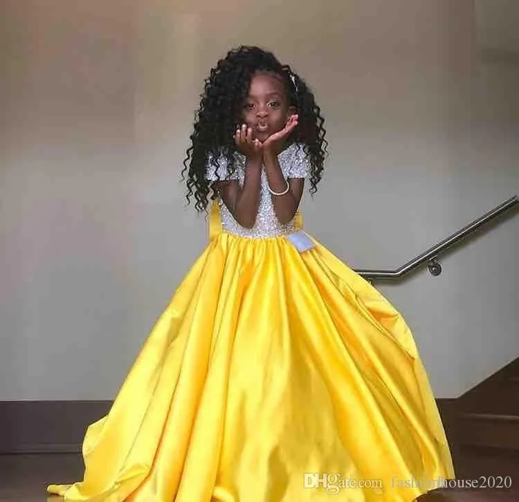 Princess Yellow Girls Pageant Dresses Jewel Neck Sequins Top Satin Bow Back Floor Length Cute Kids Flower Girls Birthday Gowns Cus2186