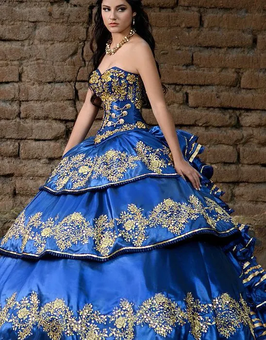 Abiti Quinceanera Abito da ballo blu Abito da ballo con volant a cuore Charro Abito dolce 16 Abito tradizionale Quinceanera messicano299G