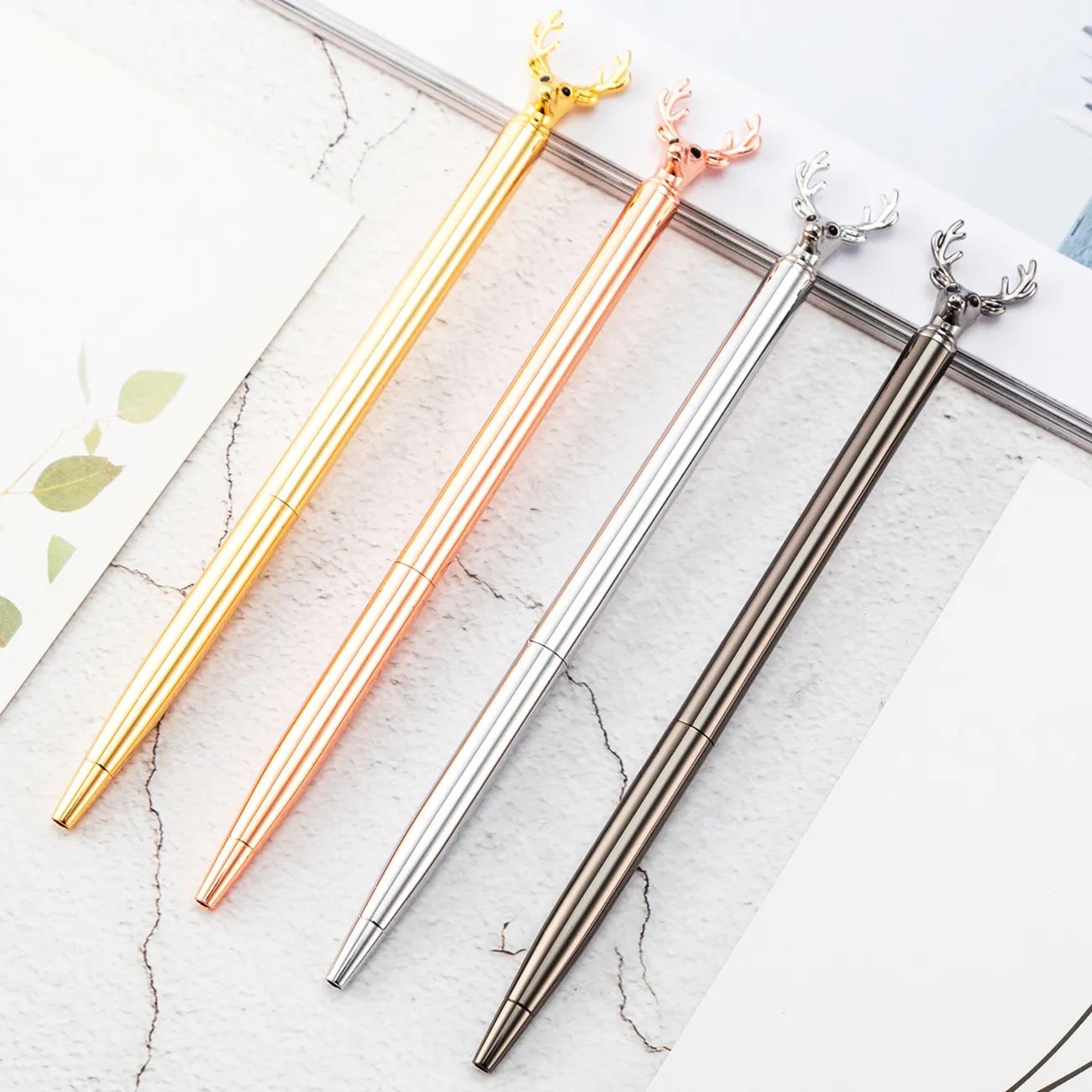 Cute Deer Head Ballpoint Pen Metal Gel Pen Black Blue Ink Golden Sliver Black Rose Golden Barrel WJ057