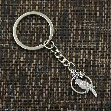 20 Sztuk / partia Klucz Pierścień Keychain Biżuteria Posrebrzane BirdCage Charms 14x28mm Kluczowe akcesoria