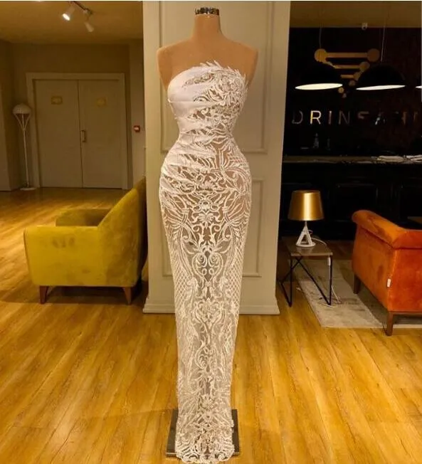 Sukienka wieczorowa Yousef Aljasmi Kobiety Kim Kardashian Bez ramiączek koronkowe białe aplikacje długie sukienka satynowa pliska