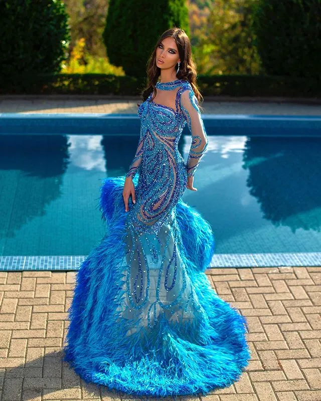 2020 Blue Mermaid aftonklänningar Bateau Neck Pärled paljetter Fjäder långa ärmar Prom Dress Ruffle Split Sweep Train Formal Party185C