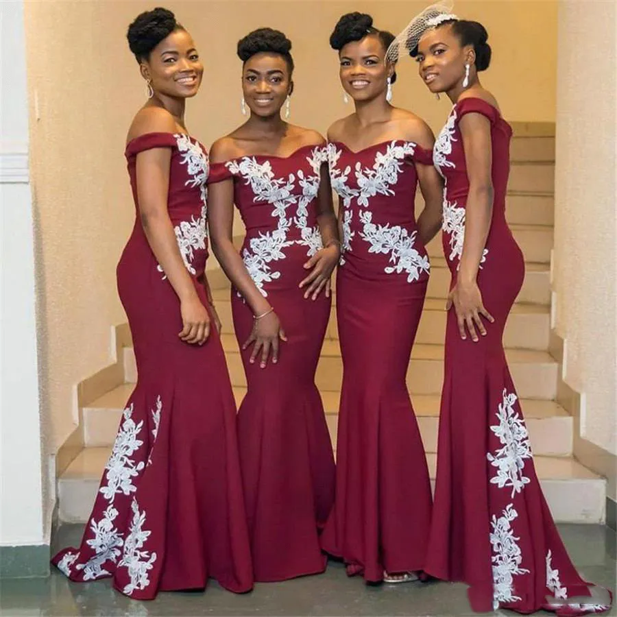 Sydafrikanska Eleganta Bourgogne Bridesmaid Dresses Lace Appliques Off Shoules Mermaid Maid of Honor Dress Long Prom Kake Även Bm1648