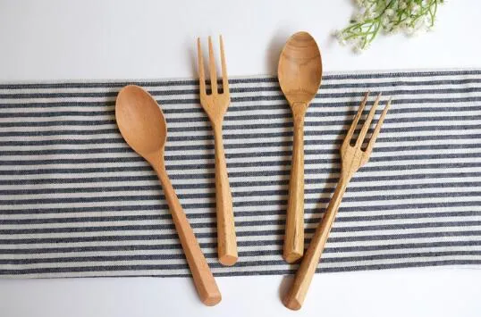 Natural color creative triangle handle wooden spoon and fork set featured wooden spoon and fork tableware