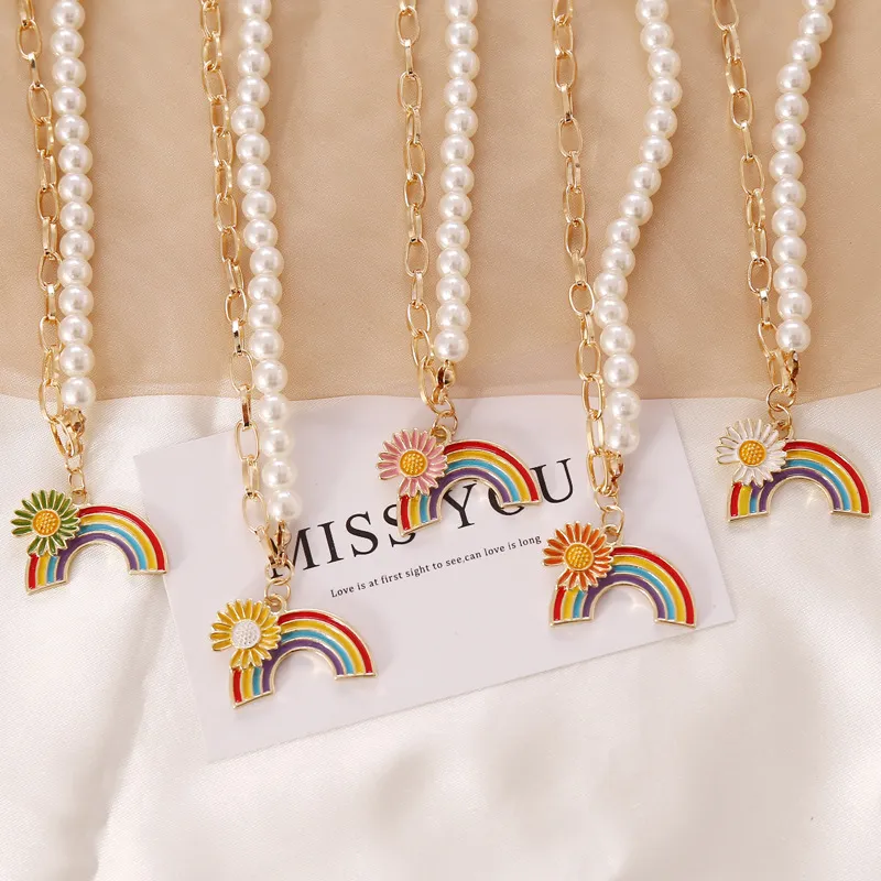 2020 Bunte zierliche Regenbogen Anhänger Edelstahl Halskette für Frauen Mädchen Daisy Sonnenblume Freundschaft Halskette Vintage Pearl Halskette