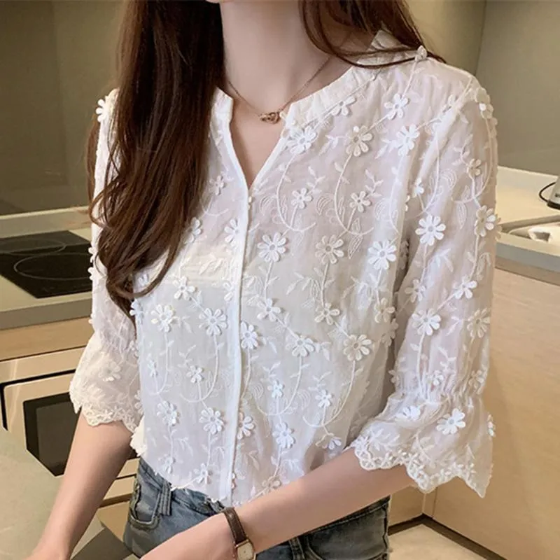 Frauen blusen shirts mädchen süße reine weiße bluse sommer mode blumen stickerei frauen hemd koreanische japanische stil tops minimalistisch