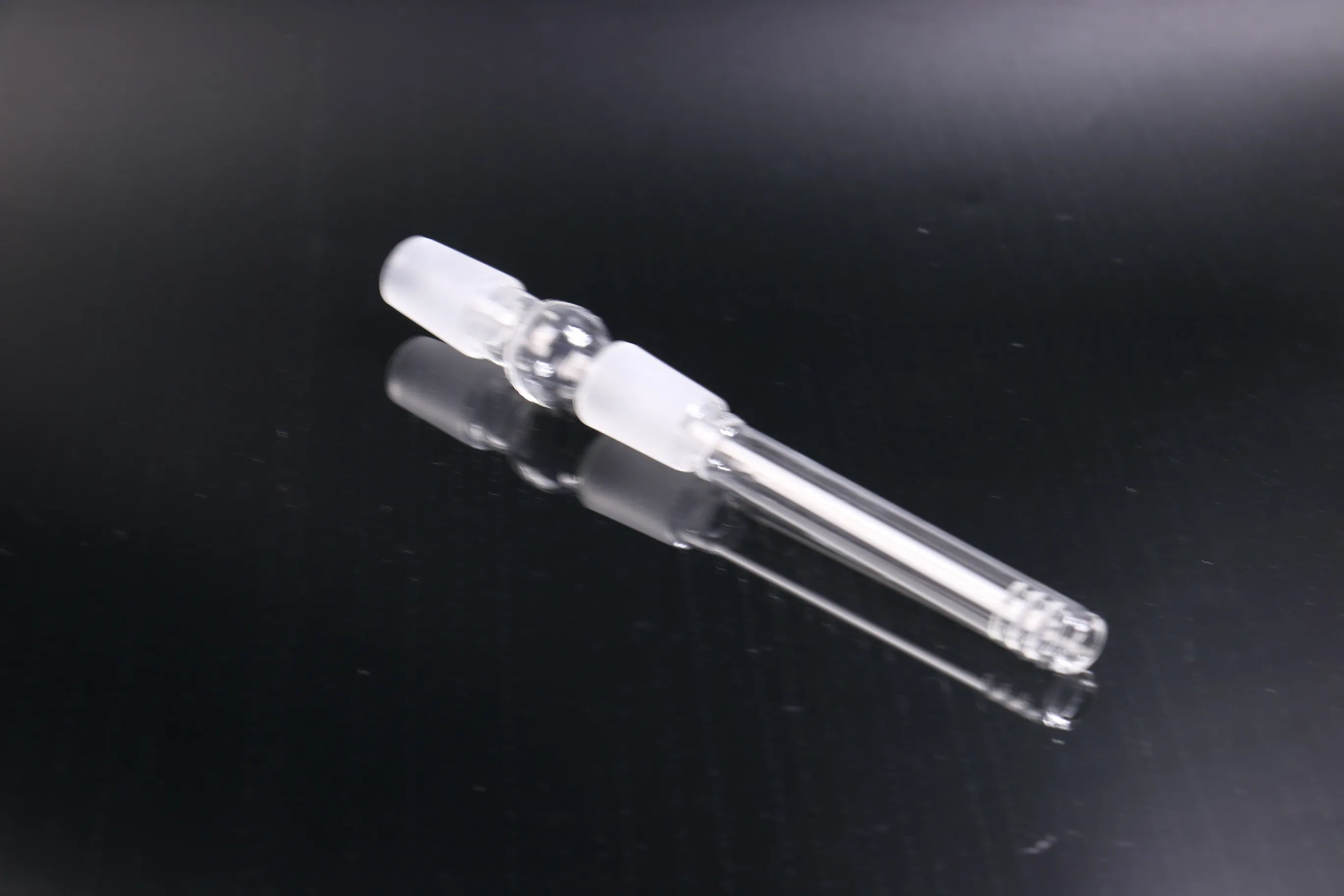 18mm-18mm Male Diffused Downstem to your female jointed water pipe or dab rig smoking accessories wholesale