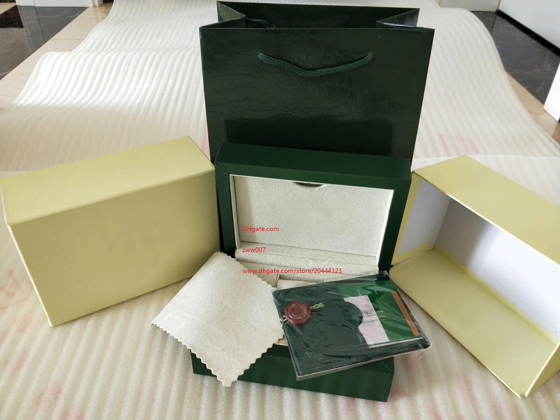 Free Shipping Factory Supplier Green Watch Original Box Papers Card Reteny Gift Box Boxes Handbag 185mm * 134mm * 84mm 116610 116660 116710 Relógios