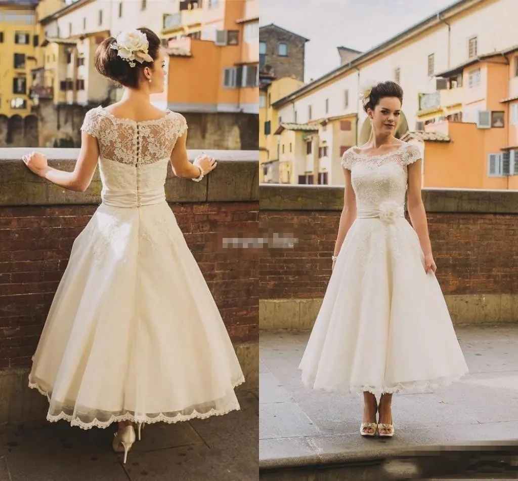 Retro Vintage Suknie ślubne 2020 Czapki Rękawy Koronki Koraliki Przyciski Krótki Długość Kostka Sash Organza Tanie Bridal Dress