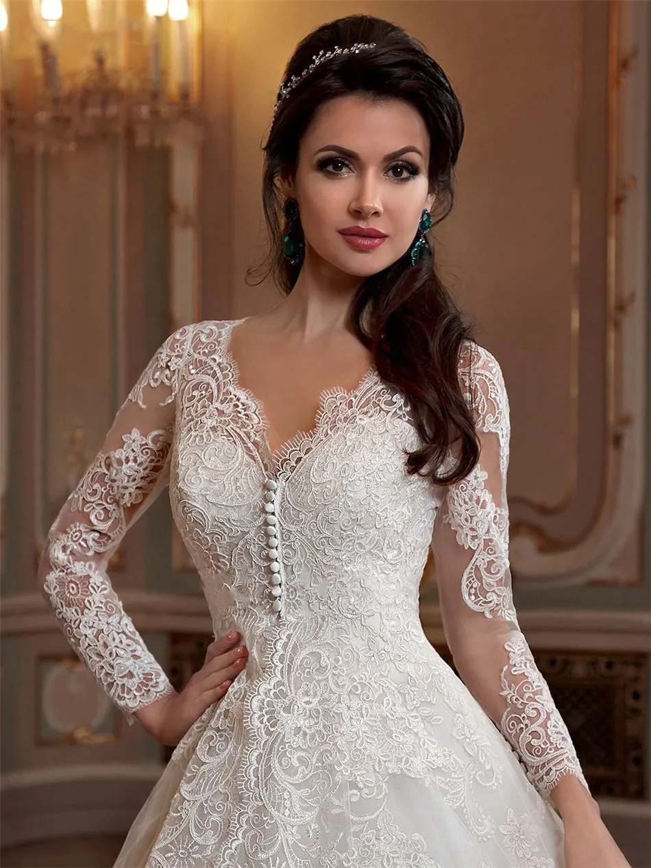 Vestidos de novia acampanados 2025