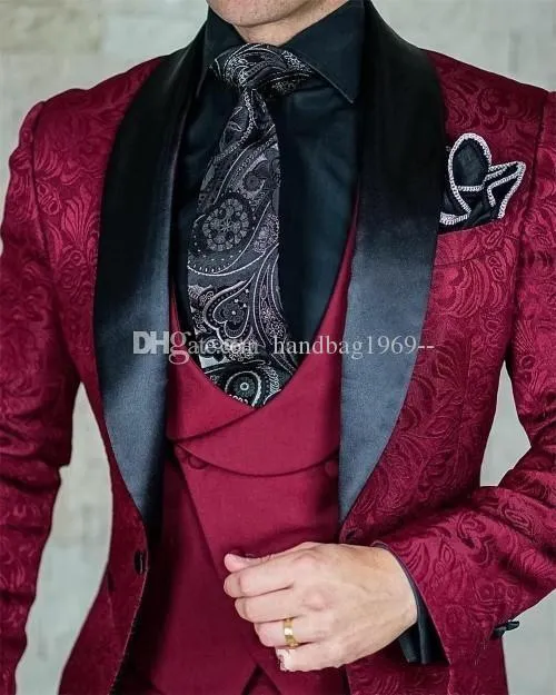 Bir Düğme Burgonya Paisley Damat smokin Şal Yaka Groomsmen Mens Suits Düğün / Gelinlik / Akşam Blazer (Ceket + Pantolon + Vest + Tie) K155