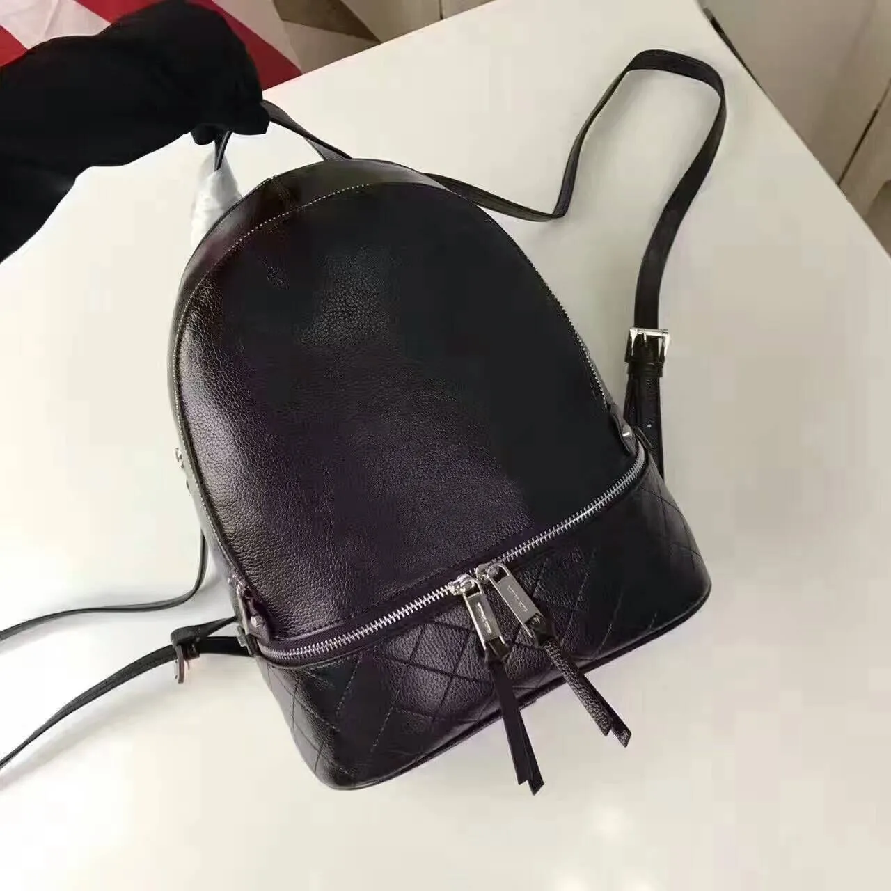 2019 venta caliente bolsos de diseñador para mujer bolsos de hombro tipo bandolera de lujo bolso de cadena de cuero de buena calidad bordado para mujer mochila