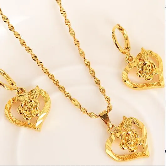 Fashion 24 k Fine Gold Gf Dubai Romantic Heart Love Rose Pendant Necklace Earrings Sets Wedding Png Jewelry for Women