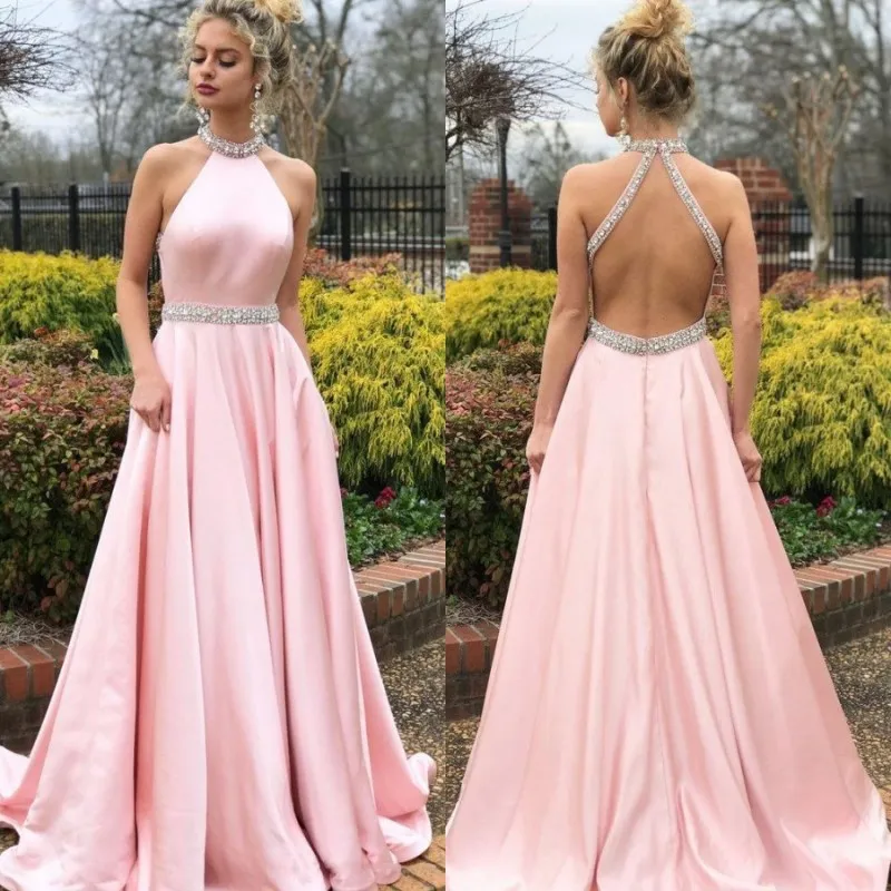 Superbe Robe De Bal Rose Clair Blush 2019 Décolleté Halter Dos Ouvert Une Ligne Diamants Strass Perles Robes De Soirée Élégantes 2019