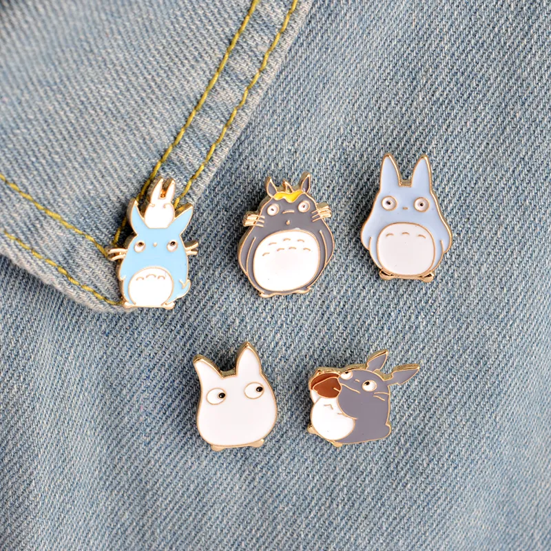 Enfance mon voisin charmant Totoro Chinchilla Brooch Button Button Pins Denim Veste Badge Badge Cartoon Animal Jewelry Gift