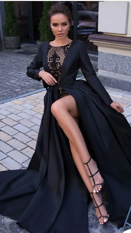 Plus Size Black Gold Lace Plus Prom Dresses 2022 With Long Sleeves, Boat  Neckline, V Open Back, And Elegant Formal Evening Gown For Women In 2022  From Verycute, $49.72