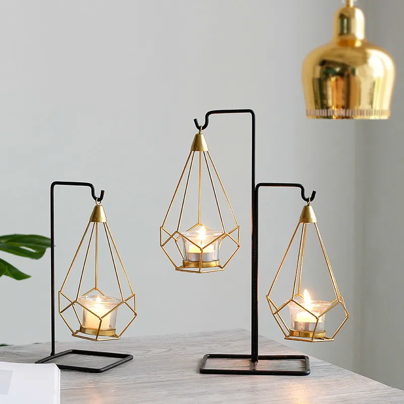 Nordic Style Gold Geometric Candle Metal Tealight Candle Stand Holder med smidesjärn Hängande Rack Dekoration Hem Craft Y200110