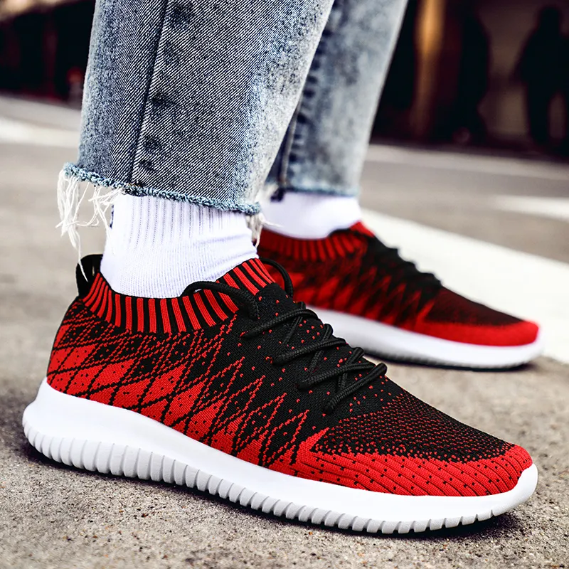 Primeknit 레이서 Hotsale 러너 트레이너 남성 레드 그레이 블랙 여자 조깅 디자이너 스포츠 스니커즈 신발을 실행