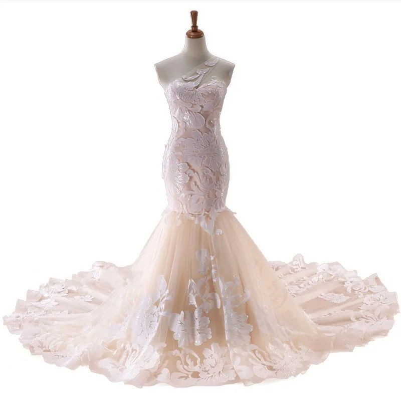 Fiori floreali gotici Abiti da sposa in pizzo Sirena Una spalla aperta sul retro Lace-up Corte dei treni Robes De Mari￩e Plus Size Abiti da sposa