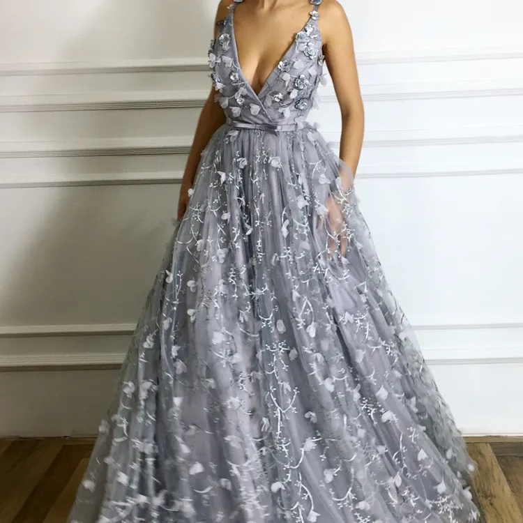 2019 elegant grå himmel kväll klänningar spets appliqued handgjorda prom klänning en linje v nacke skräddarsydda speciella tillfällen klänningar