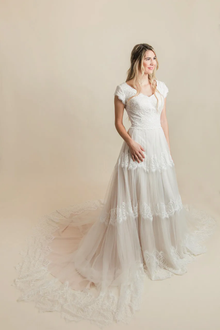 chinese dress ladies Casablanca Bridal 2543 Delphine Wedding Dress Fitted 3D Floral Lace Deep V-Neck Detachable Cap Sleeves Train Wedding Gown 24 / LNIIS