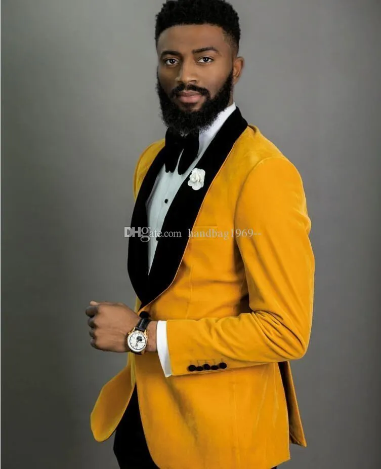 Populär One Button Yellow Velvet Side Vent Groom Tuxedos Sjal Lapel Groomsmen Mens Passar Bröllop / Prom / Dinner Blazer (Jacka + Byxor + Tie) K295