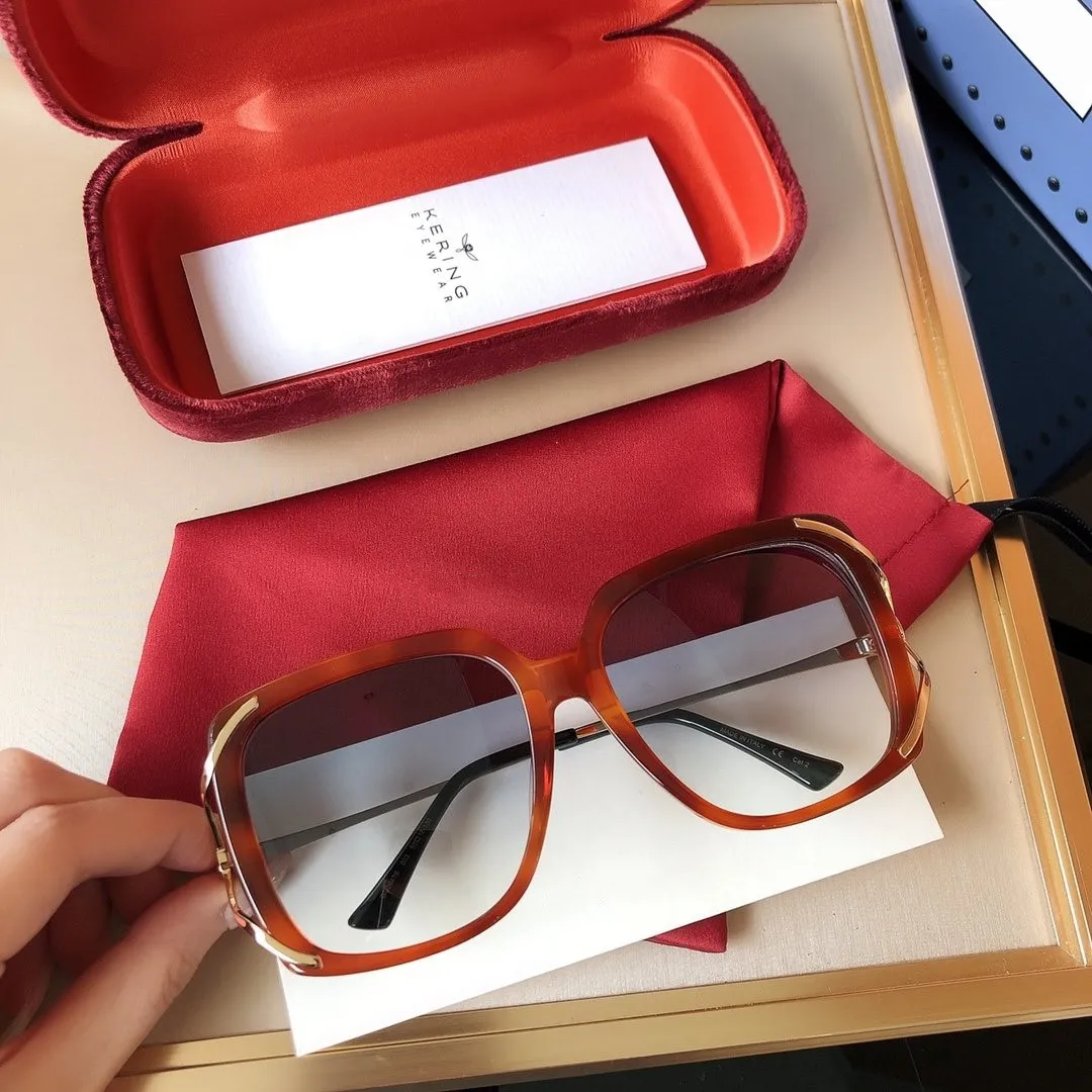 0647 Luxury Sunglasses For Women Fashion Designer Popular Retro Style UV Protection Lens Square Frame Top Quality Free Come With Package