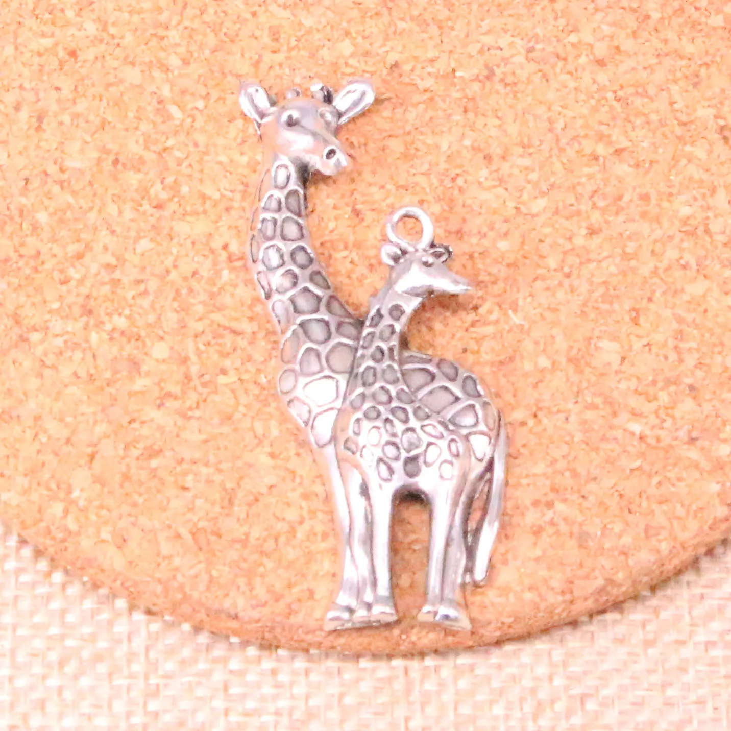 27pcsチャームGiraffe Deer 54*22mm Antique Makeingペンダントフィット、ヴィンテージチベットシルバー、DIY手作りのジュエリー